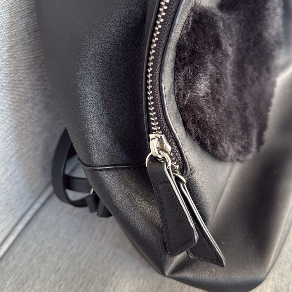 🎉Last Deal 🎉Target Black Faux Fur Heart Backpack - Picture 2 of 5